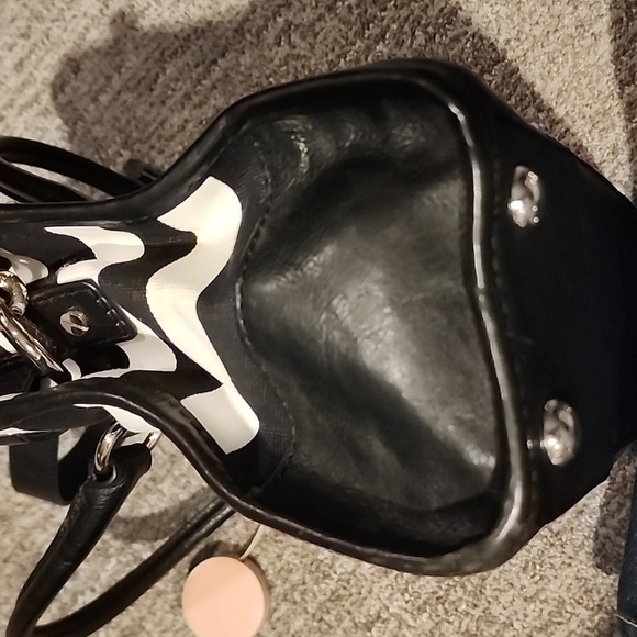 Michael kors Hamilton medium satchel cross body bag. Black/white/gold - Picture 13 of 16